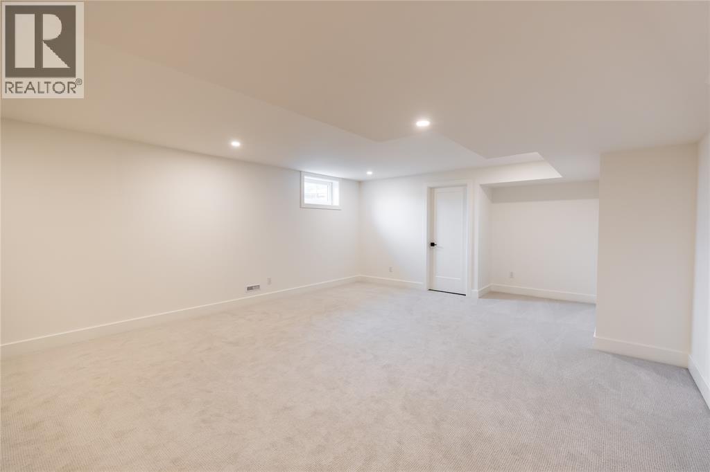 2060 Marion Avenue, Sarnia, Ontario  N0N 1C0 - Photo 14 - 26010538