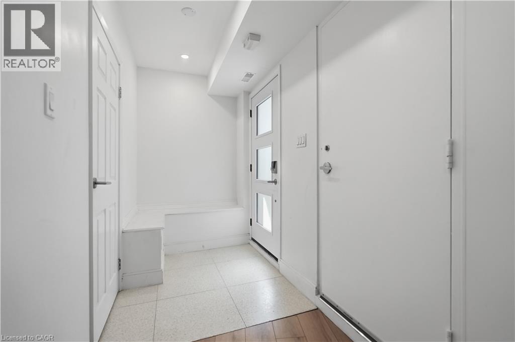 1498 Paddington Court Unit# Lower, Burlington, Ontario  L7M 1W7 - Photo 3 - 40859186