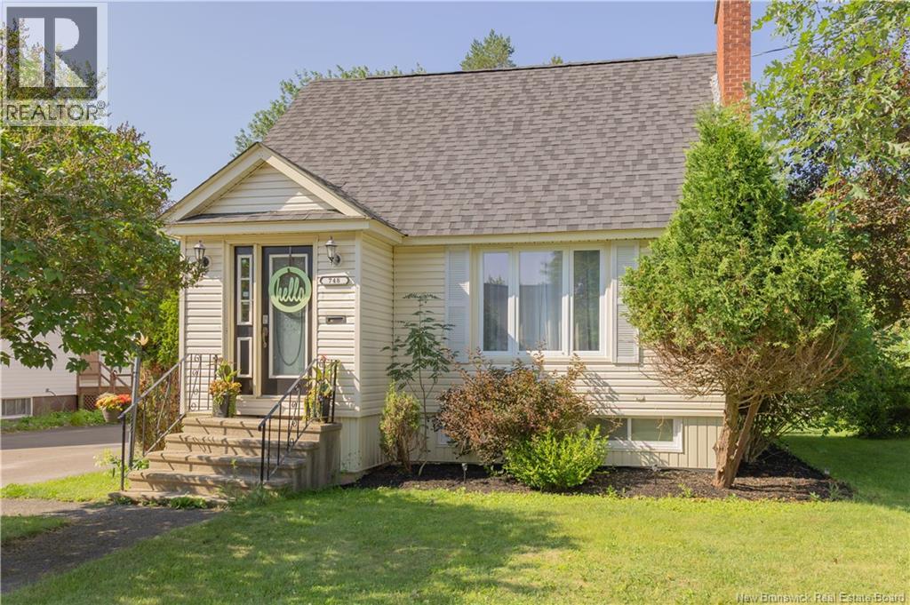 748 Athlone Street, Fredericton, New Brunswick