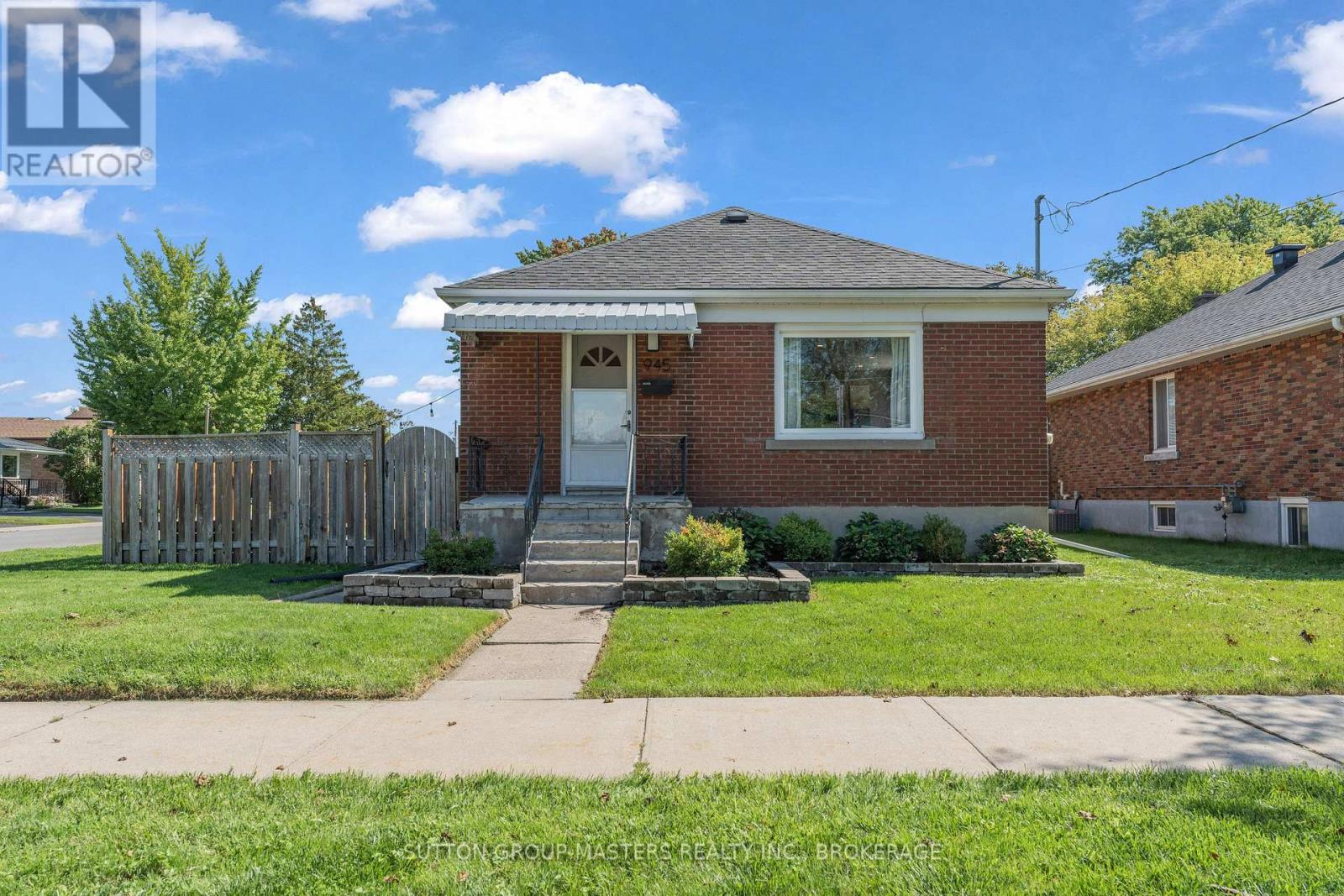 945 Victoria Street, Kingston, Ontario  K7K 4T9 - Photo 2 - X13751752