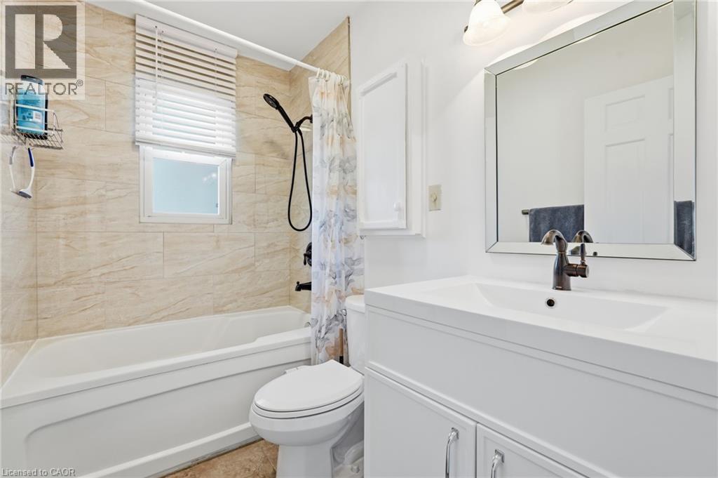 197 East 44th Street, Hamilton, Ontario  L8T 3Y5 - Photo 16 - 40860994