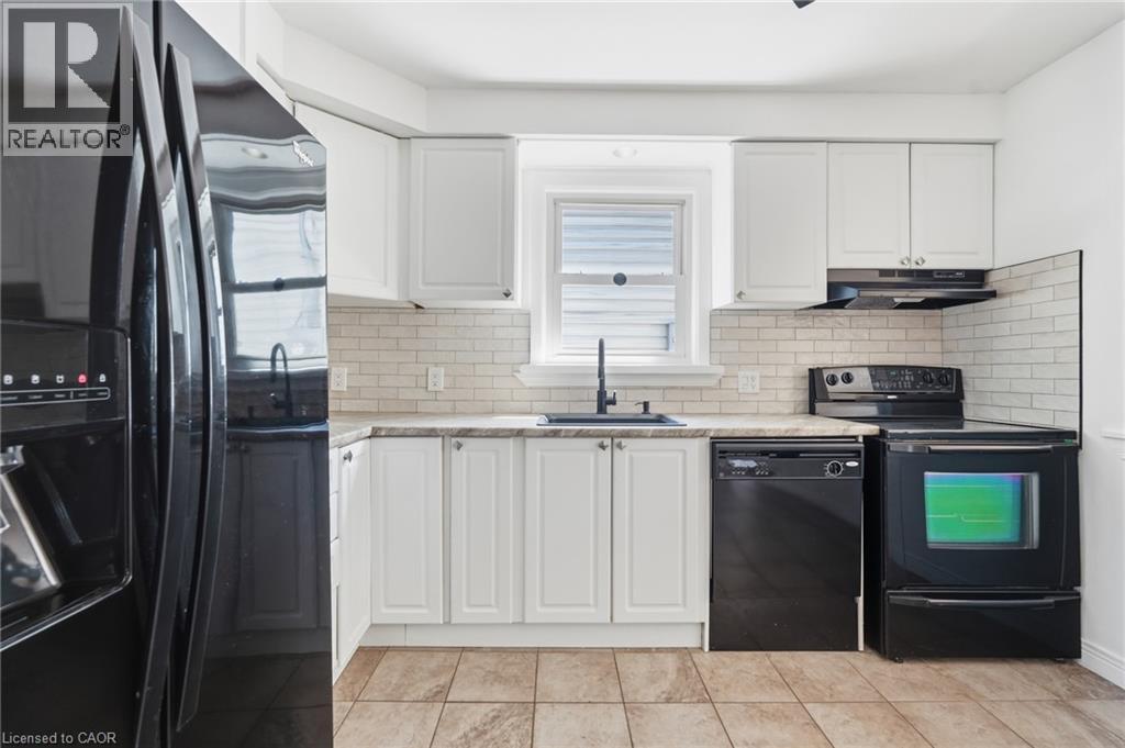 197 East 44th Street, Hamilton, Ontario  L8T 3Y5 - Photo 8 - 40860994