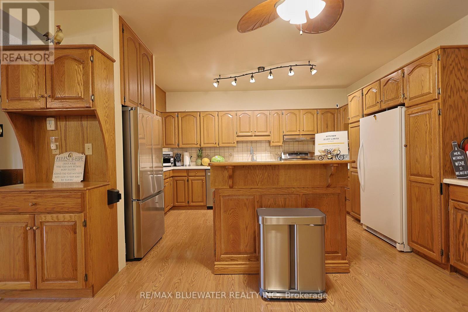 7196 Outer Drive, Lambton Shores, Ontario  N0M 2L0 - Photo 18 - X13751724