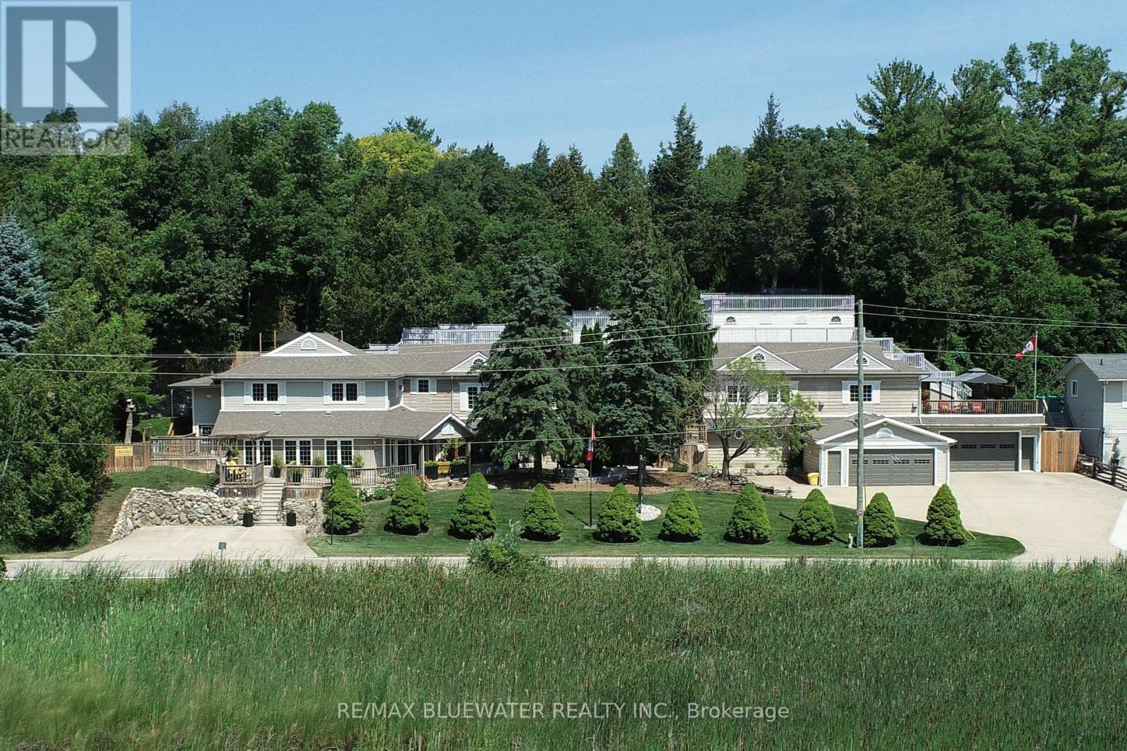 7196 Outer Drive, Lambton Shores, Ontario  N0M 2L0 - Photo 2 - X13751724