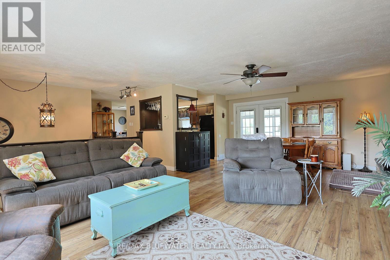 9997 Edward Street, Lambton Shores, Ontario  N0M 2L0 - Photo 11 - X13751730