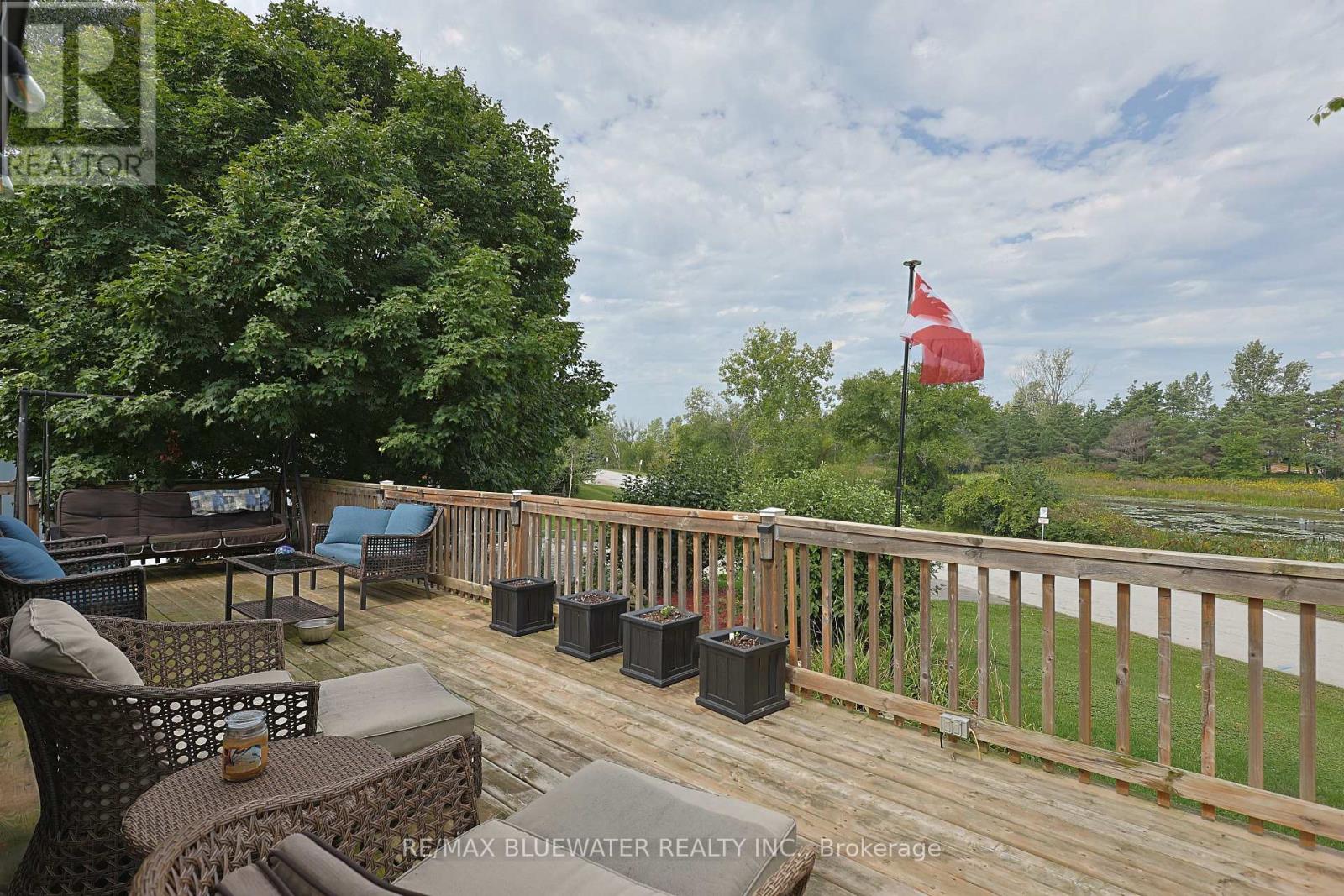 9997 Edward Street, Lambton Shores, Ontario  N0M 2L0 - Photo 17 - X13751730
