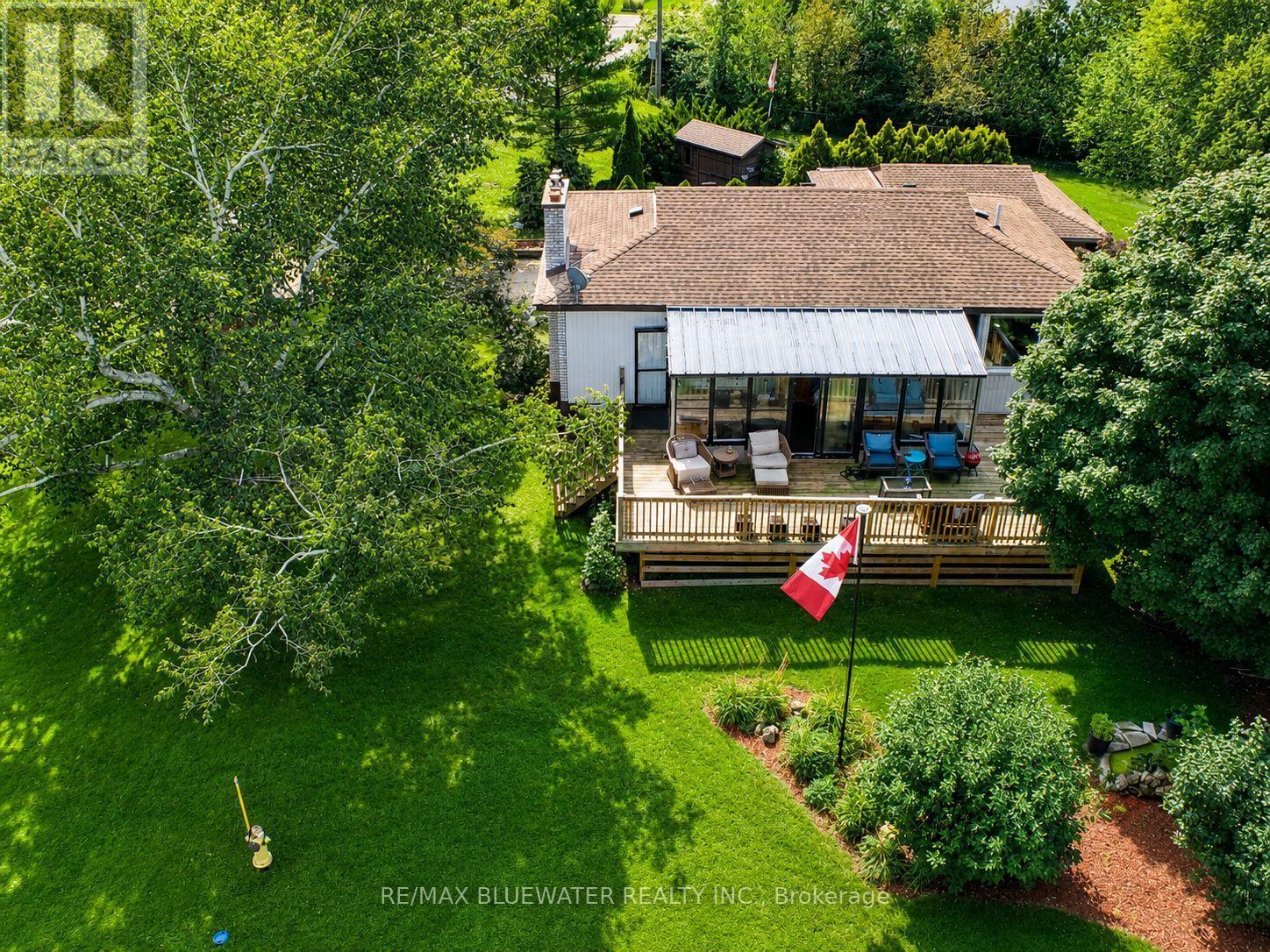 9997 Edward Street, Lambton Shores, Ontario  N0M 2L0 - Photo 39 - X13751730