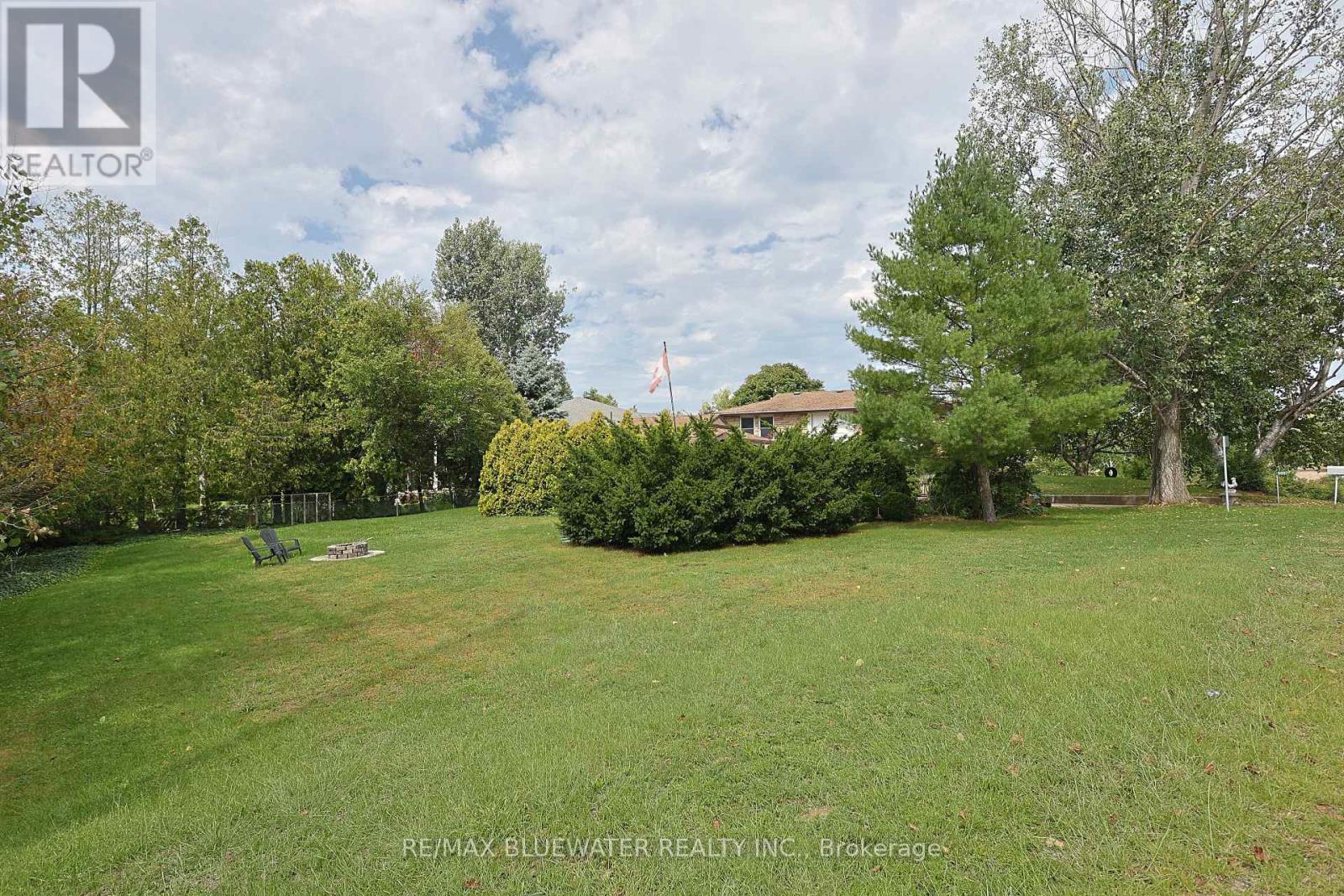 9997 Edward Street, Lambton Shores, Ontario  N0M 2L0 - Photo 40 - X13751730