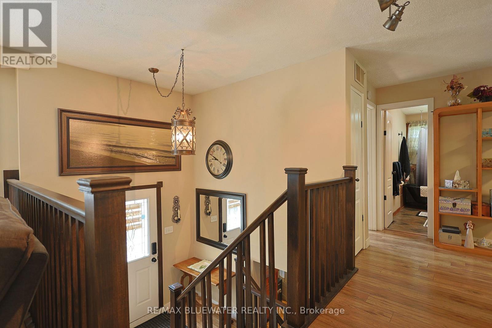 9997 Edward Street, Lambton Shores, Ontario  N0M 2L0 - Photo 9 - X13751730
