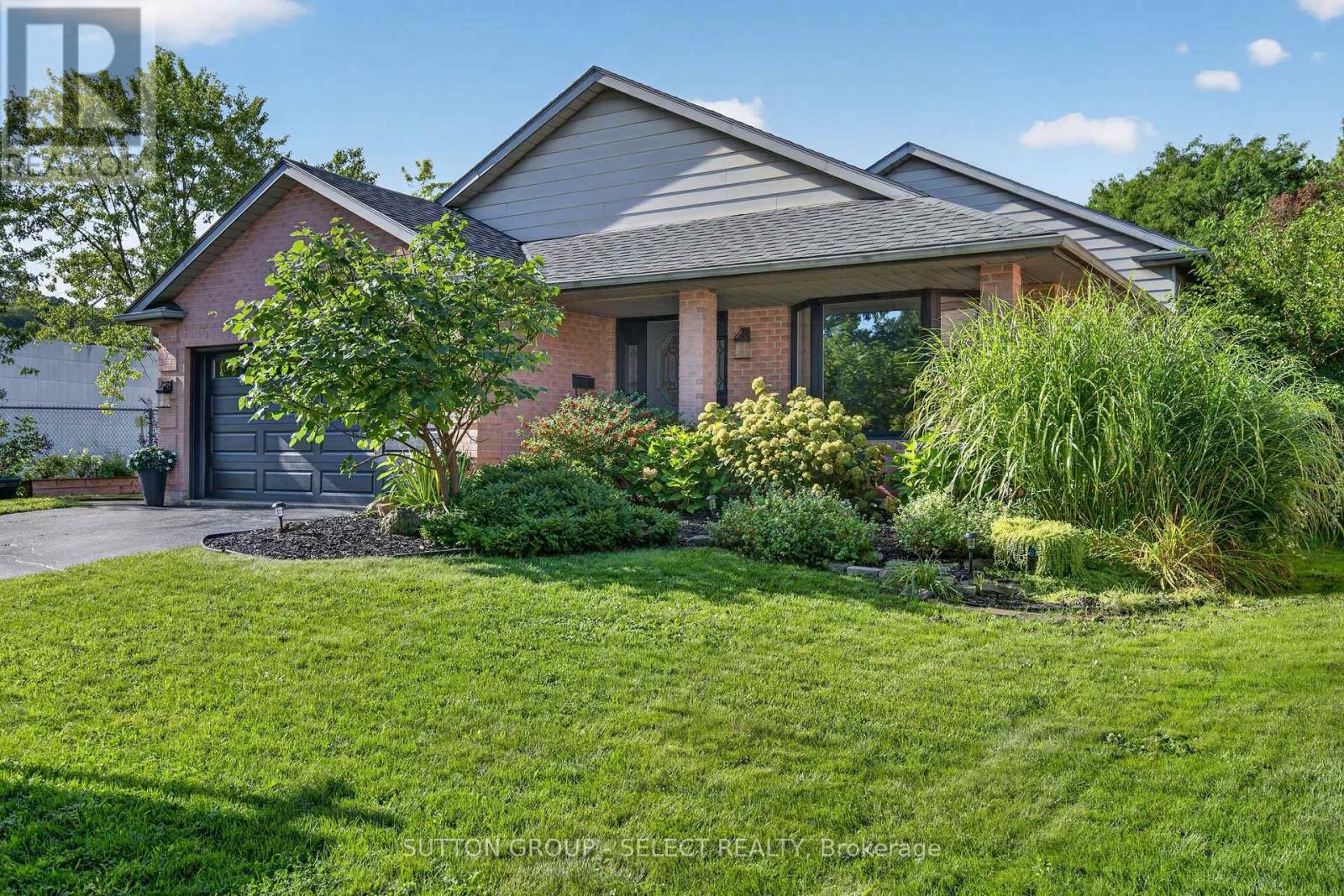 165 WHISPERWOOD AVENUE, London South, Ontario