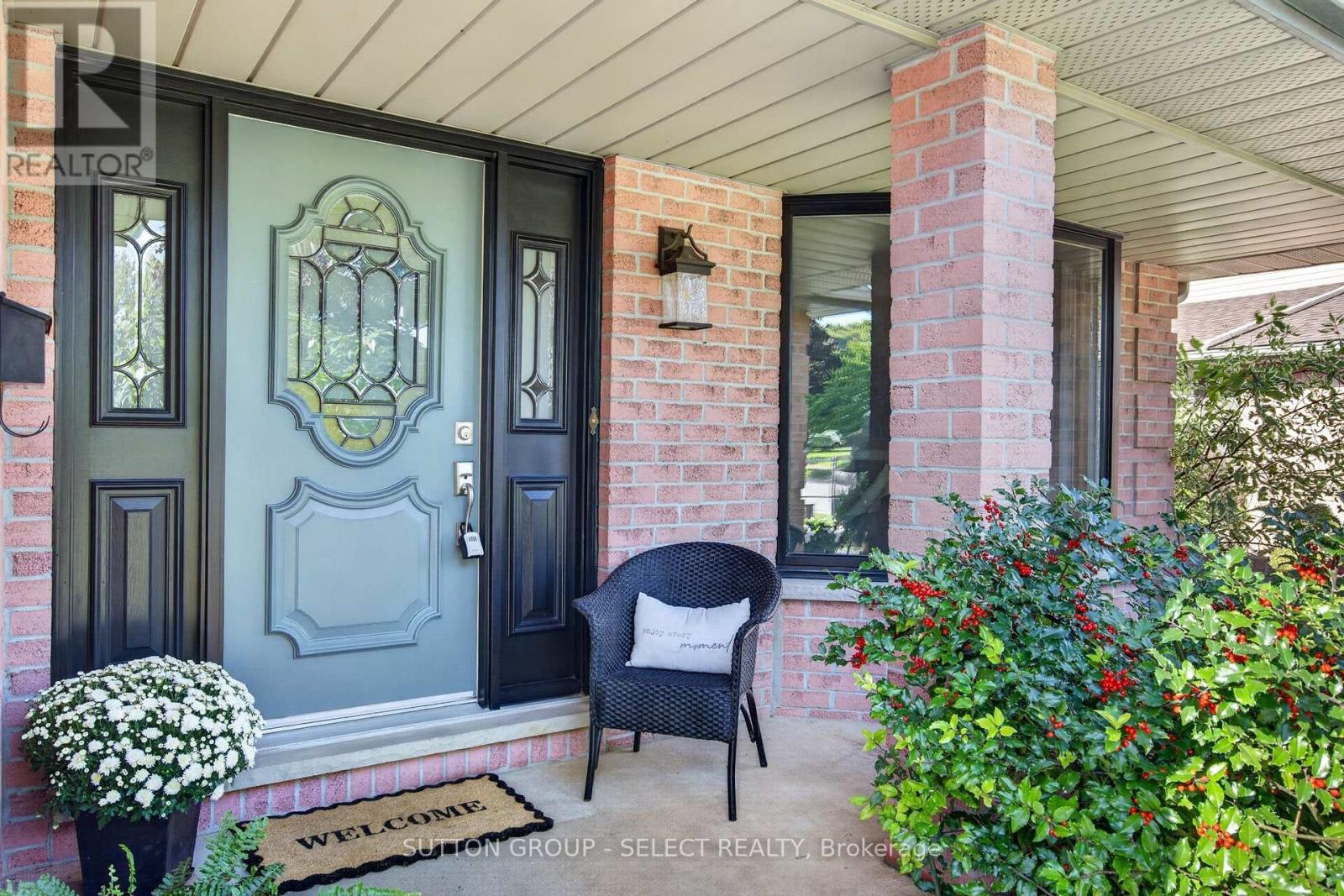 165 Whisperwood Avenue, London South, Ontario  N6K 4C6 - Photo 3 - X13751740