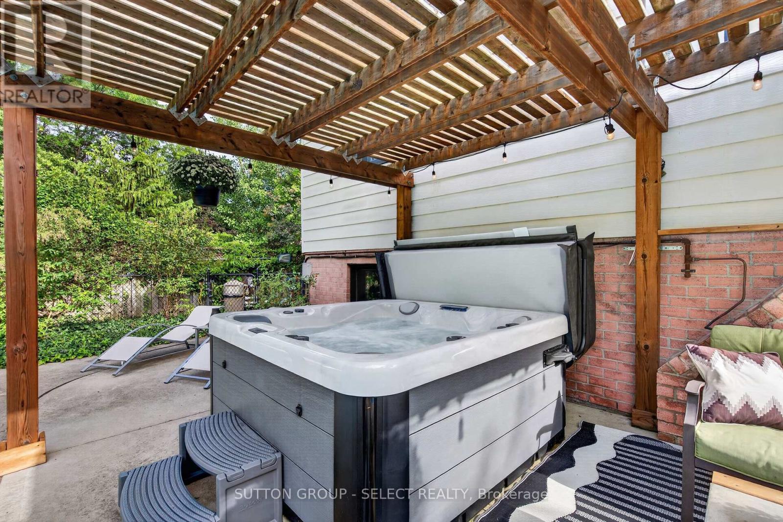 165 Whisperwood Avenue, London South, Ontario  N6K 4C6 - Photo 30 - X13751740
