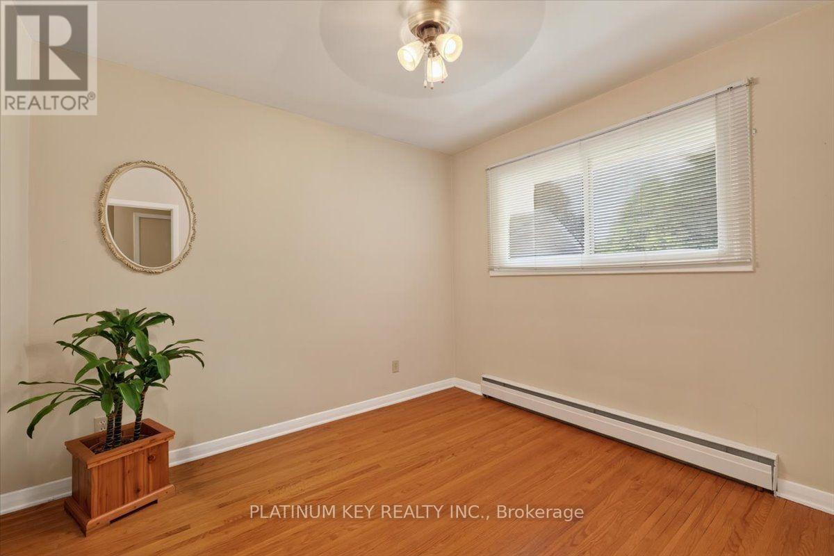 2392 London Street, Strathroy-Caradoc, Ontario  N0L 1W0 - Photo 13 - X13751822