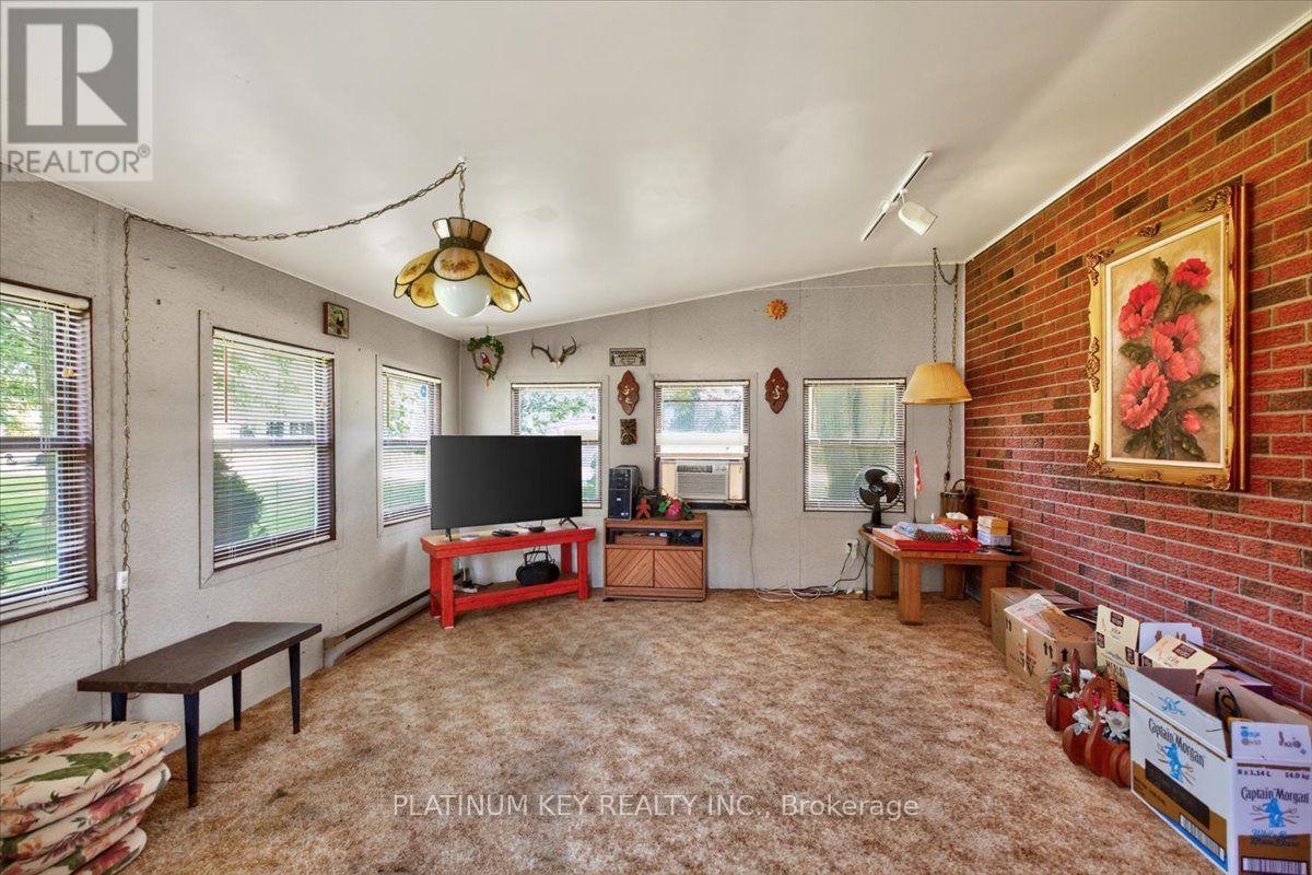 2392 London Street, Strathroy-Caradoc, Ontario  N0L 1W0 - Photo 22 - X13751822