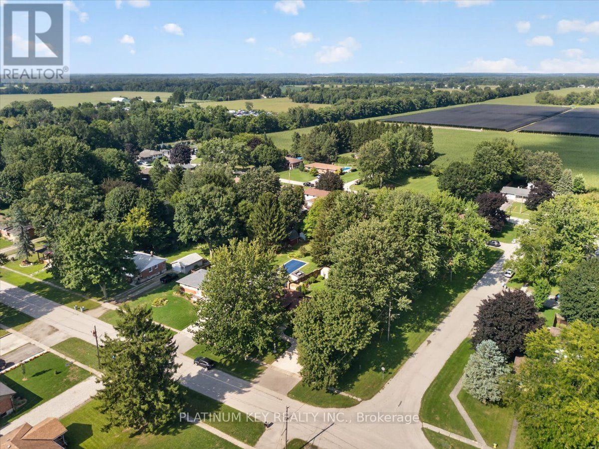 2392 London Street, Strathroy-Caradoc, Ontario  N0L 1W0 - Photo 25 - X13751822