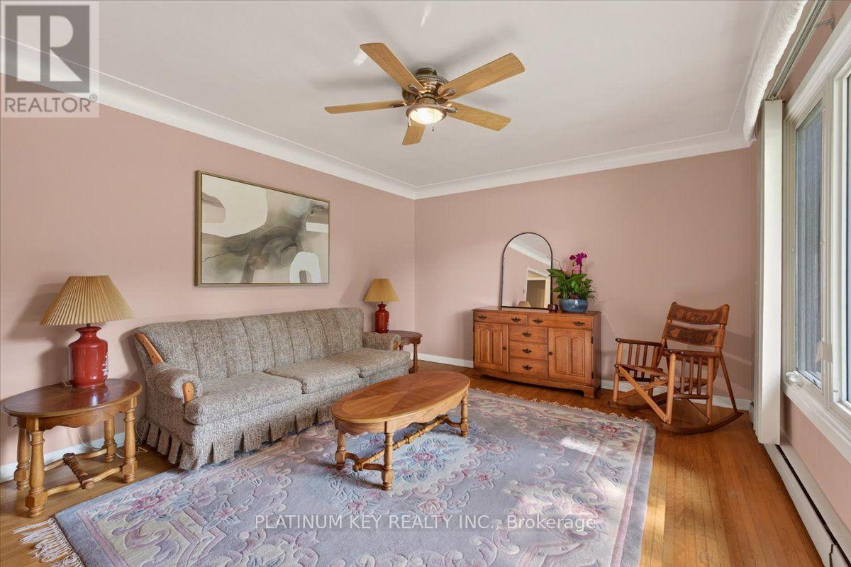 2392 London Street, Strathroy-Caradoc, Ontario  N0L 1W0 - Photo 6 - X13751822