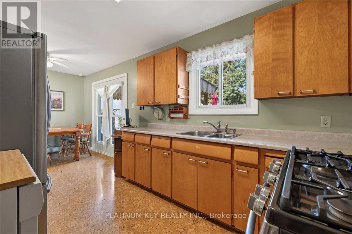 2392 London Street, Strathroy-Caradoc, Ontario  N0L 1W0 - Photo 8 - X13751822