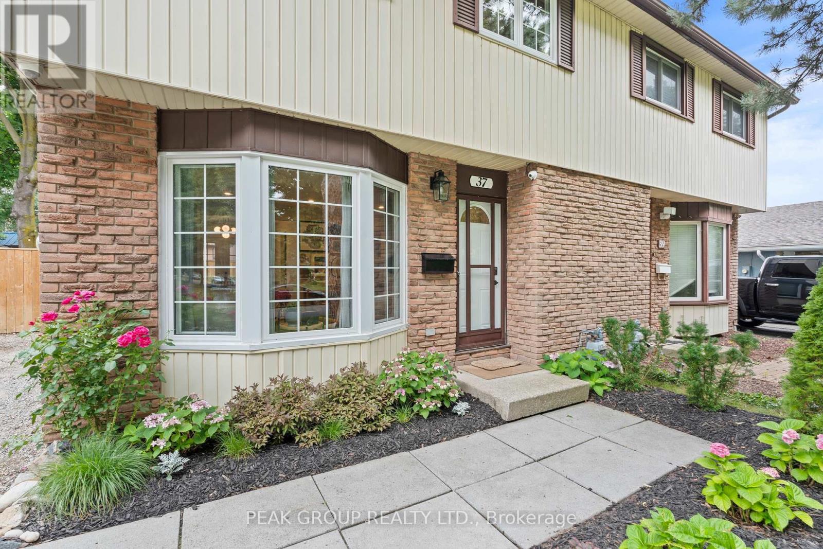 37 Elma Street, St. Catharines, Ontario  L2N 6Z2 - Photo 3 - X13751764
