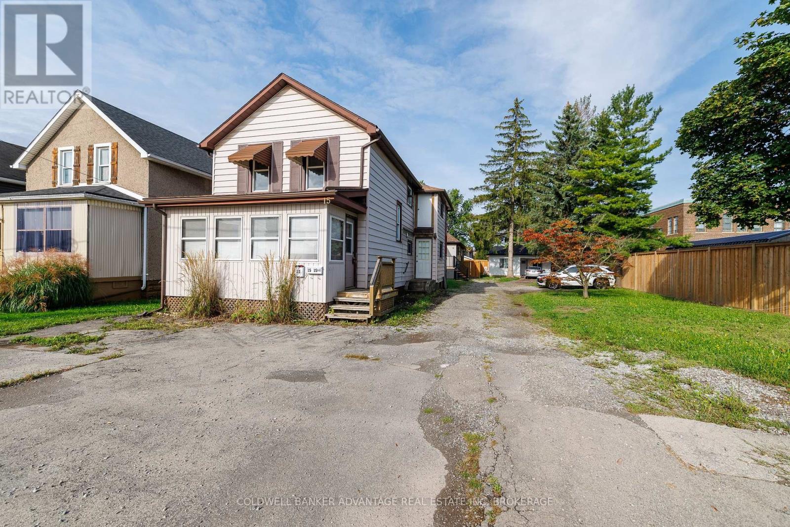 15 Duncan Street, Welland, Ontario  L3B 2C5 - Photo 2 - X13751786