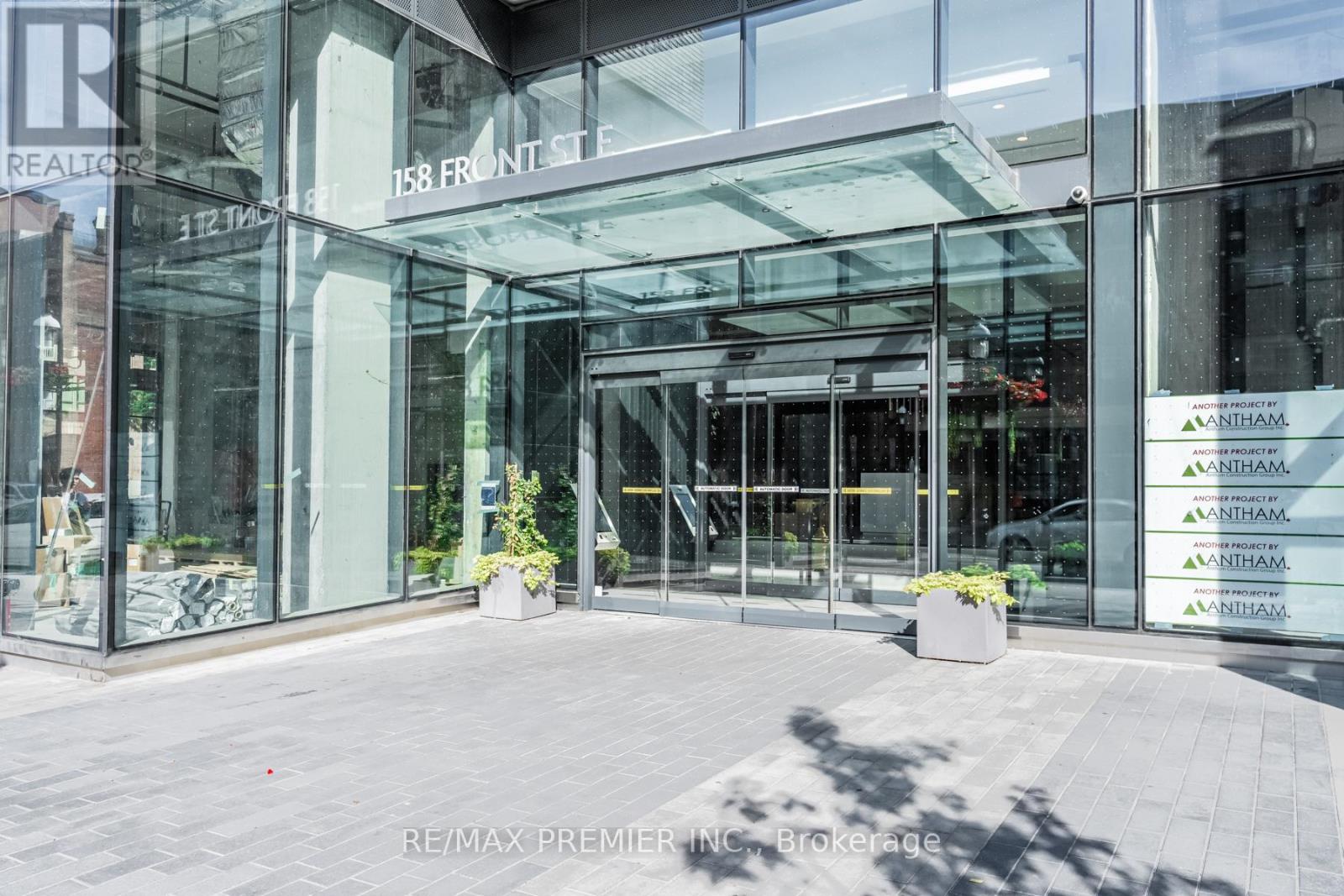 716 - 158 Front Street E, Toronto, Ontario  M5A 1E5 - Photo 2 - C13751728