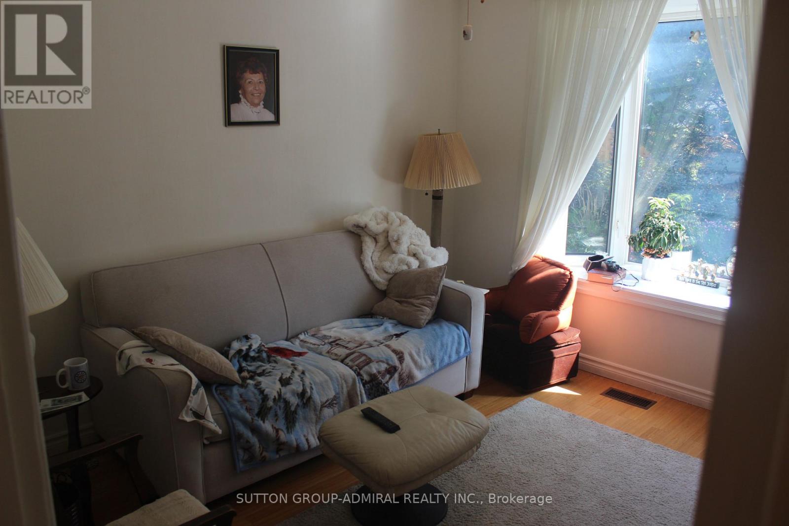 47 Talbot Road, Toronto, Ontario  M2M 1R7 - Photo 11 - C13751760