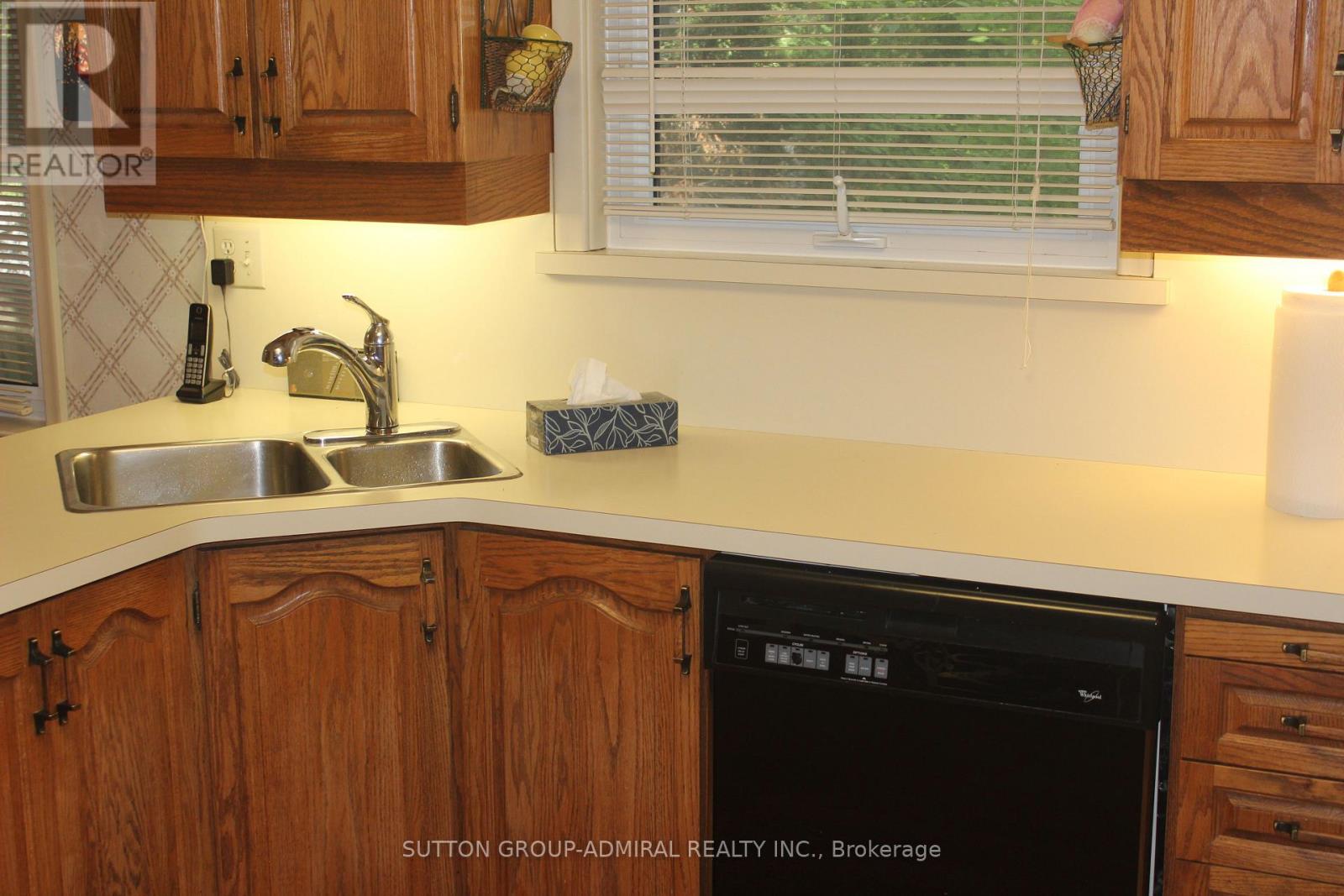 47 Talbot Road, Toronto, Ontario  M2M 1R7 - Photo 6 - C13751760