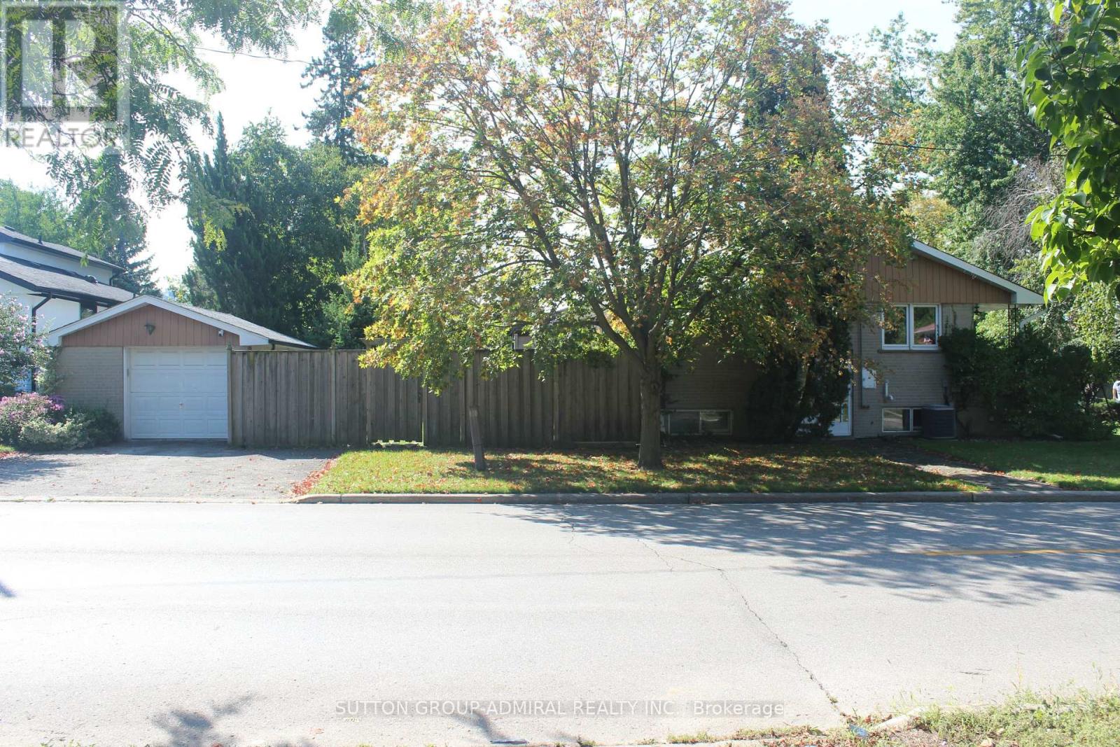 49 TALBOT ROAD, Toronto, Ontario