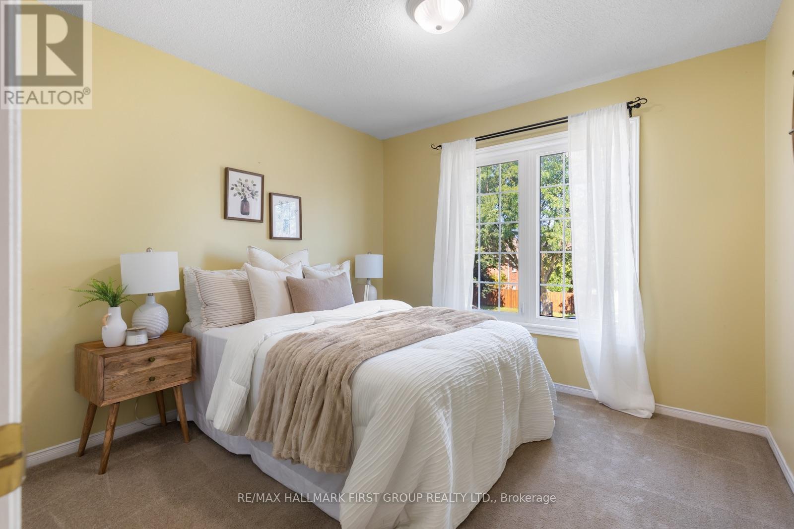 39 Bach Avenue, Whitby, Ontario  L1R 2L1 - Photo 13 - E13751776