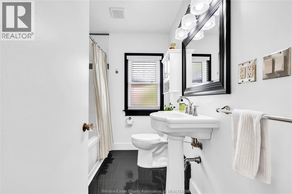 1271 Belle Isle View Boulevard, Windsor, Ontario  N8S 3G8 - Photo 15 - 26021767