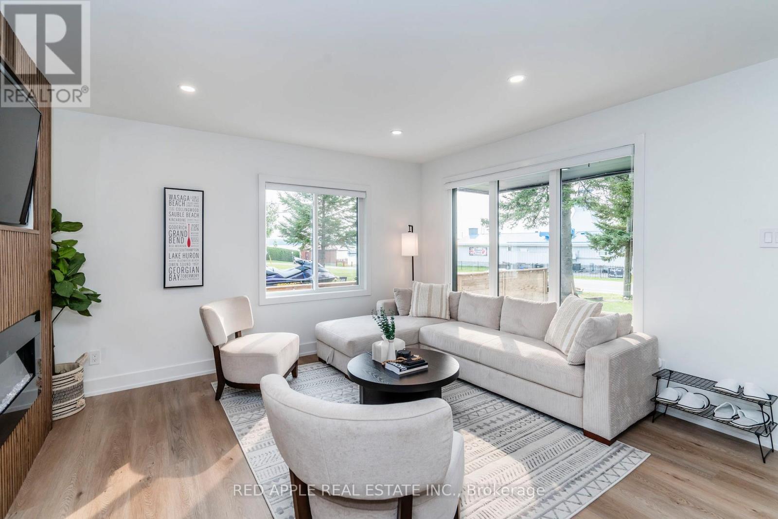 205 Hoyt Avenue, Tay (Victoria Harbour), Ontario  L0K 2A0 - Photo 11 - S13751830