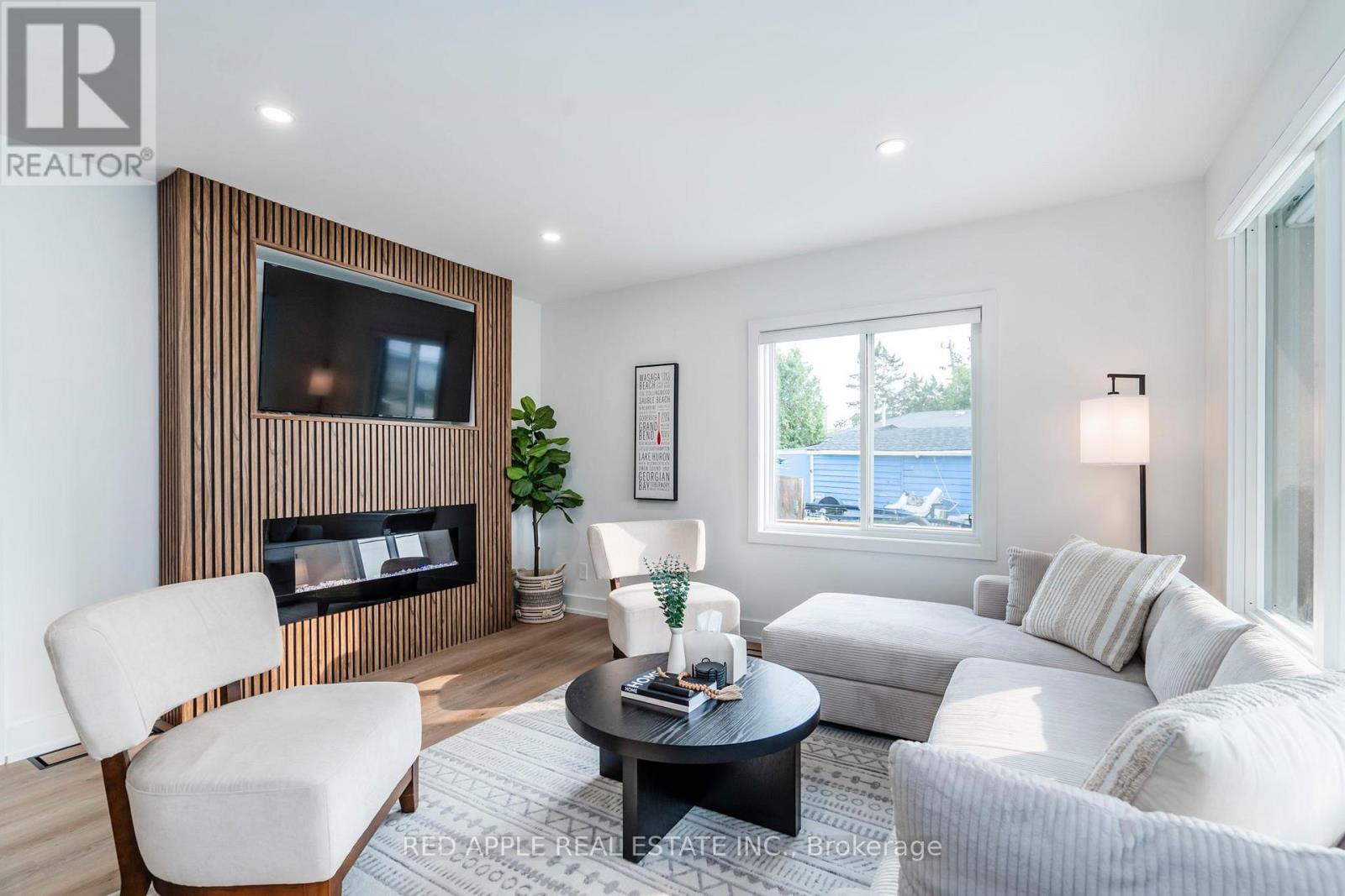 205 Hoyt Avenue, Tay (Victoria Harbour), Ontario  L0K 2A0 - Photo 12 - S13751830
