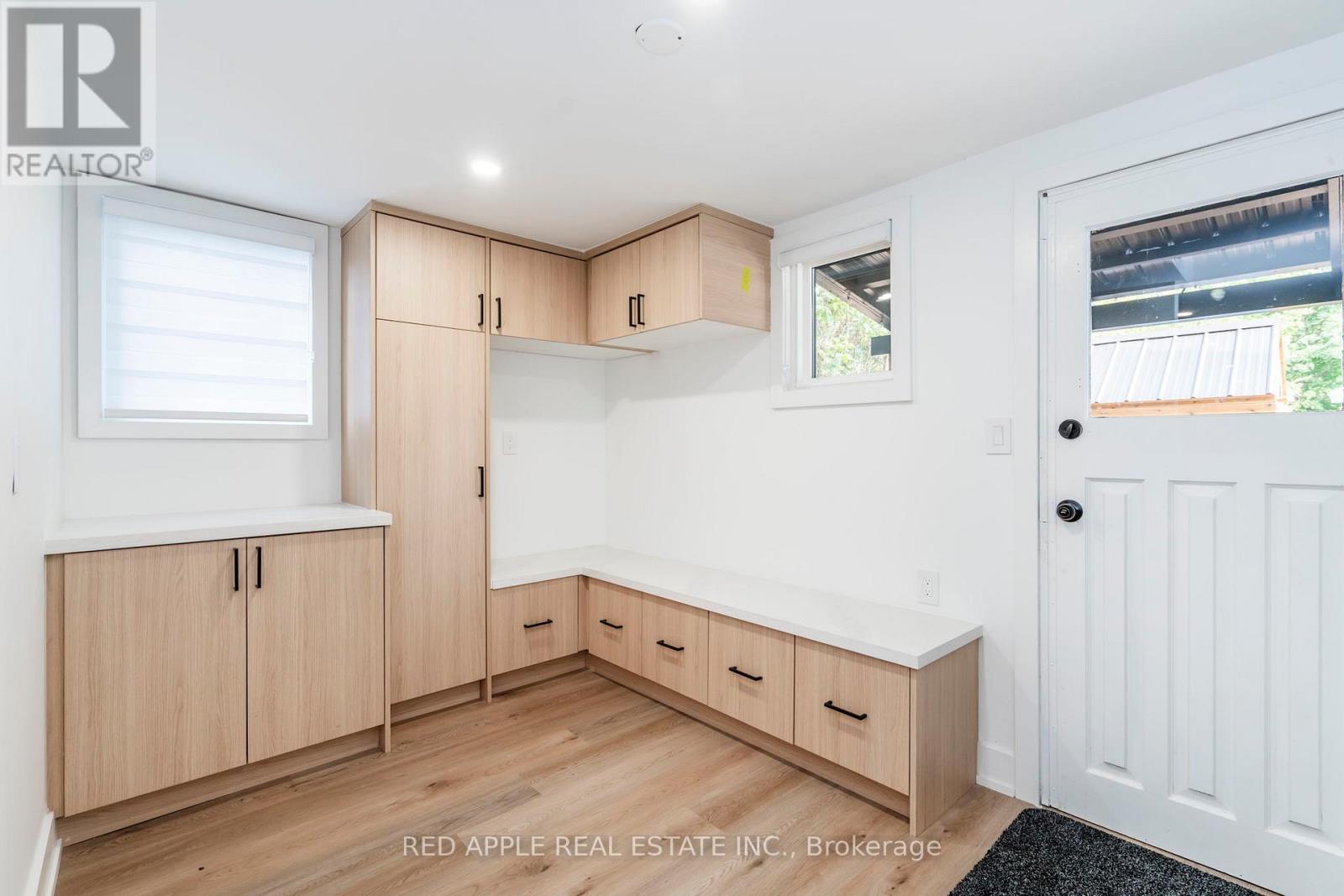 205 Hoyt Avenue, Tay (Victoria Harbour), Ontario  L0K 2A0 - Photo 15 - S13751830