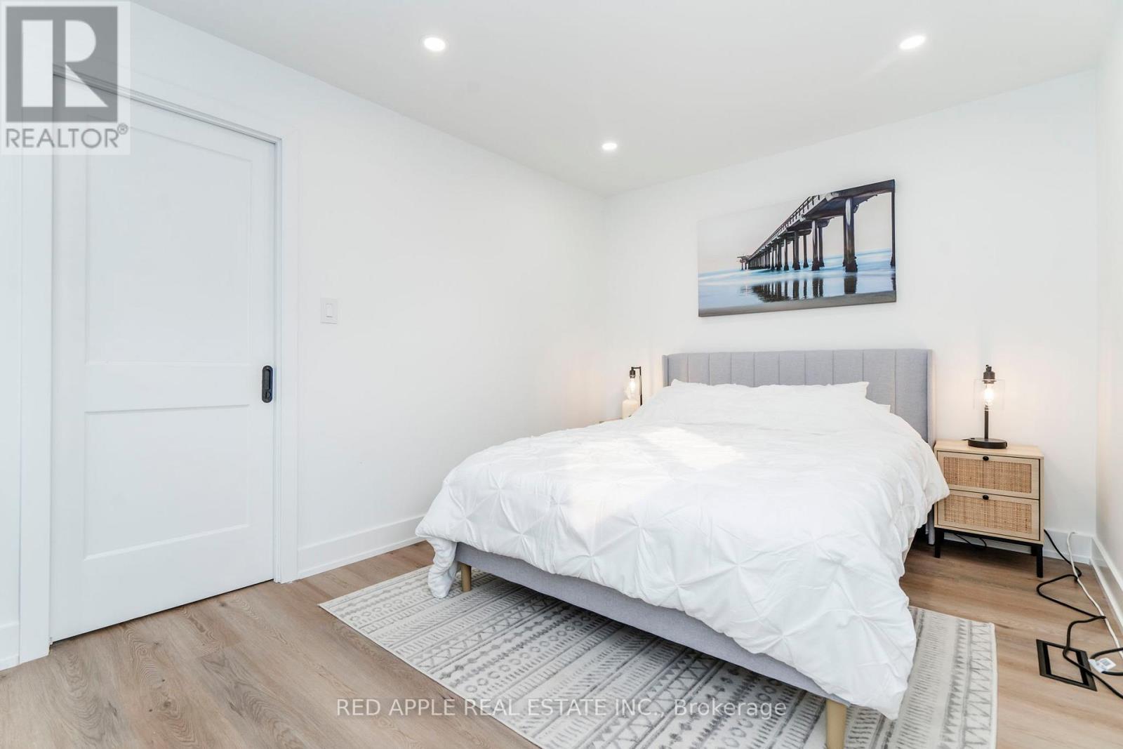 205 Hoyt Avenue, Tay (Victoria Harbour), Ontario  L0K 2A0 - Photo 16 - S13751830