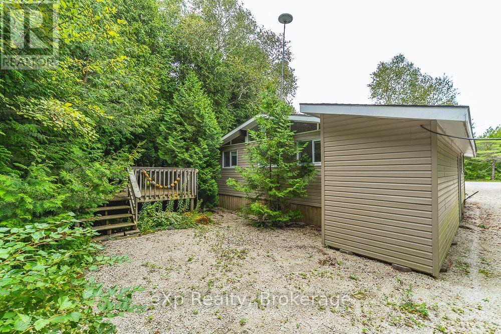1431 Sunset Drive, South Bruce Peninsula, Ontario  N0H 1X0 - Photo 11 - X13751756