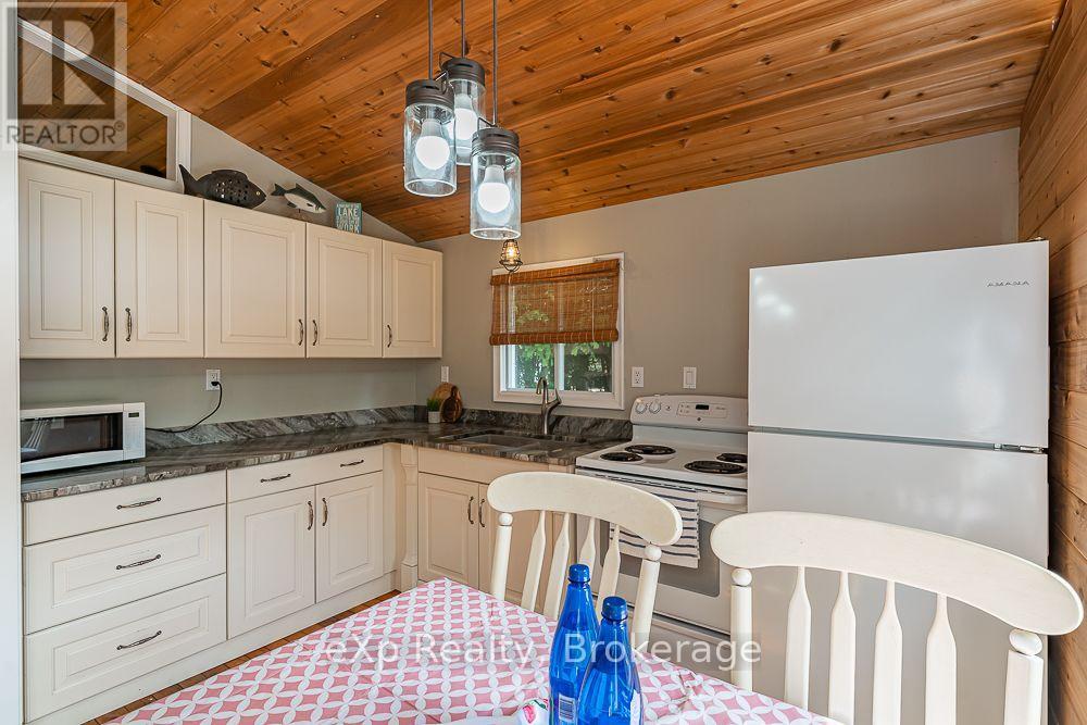 1431 Sunset Drive, South Bruce Peninsula, Ontario  N0H 1X0 - Photo 17 - X13751756