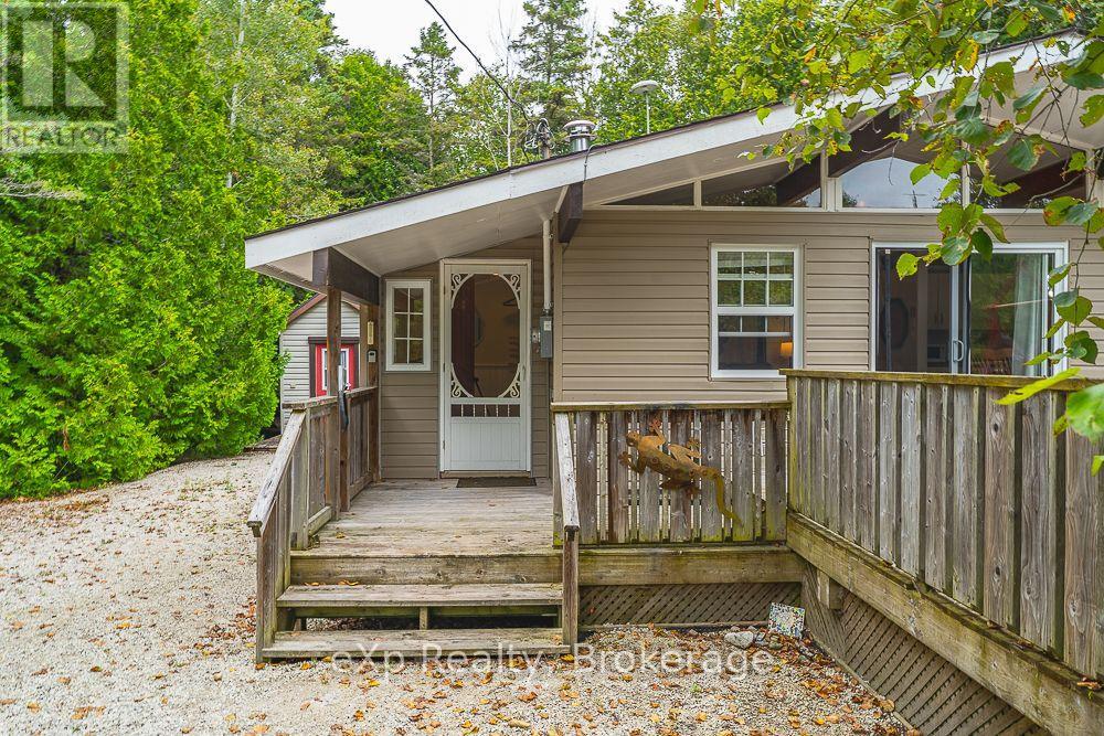 1431 Sunset Drive, South Bruce Peninsula, Ontario  N0H 1X0 - Photo 2 - X13751756