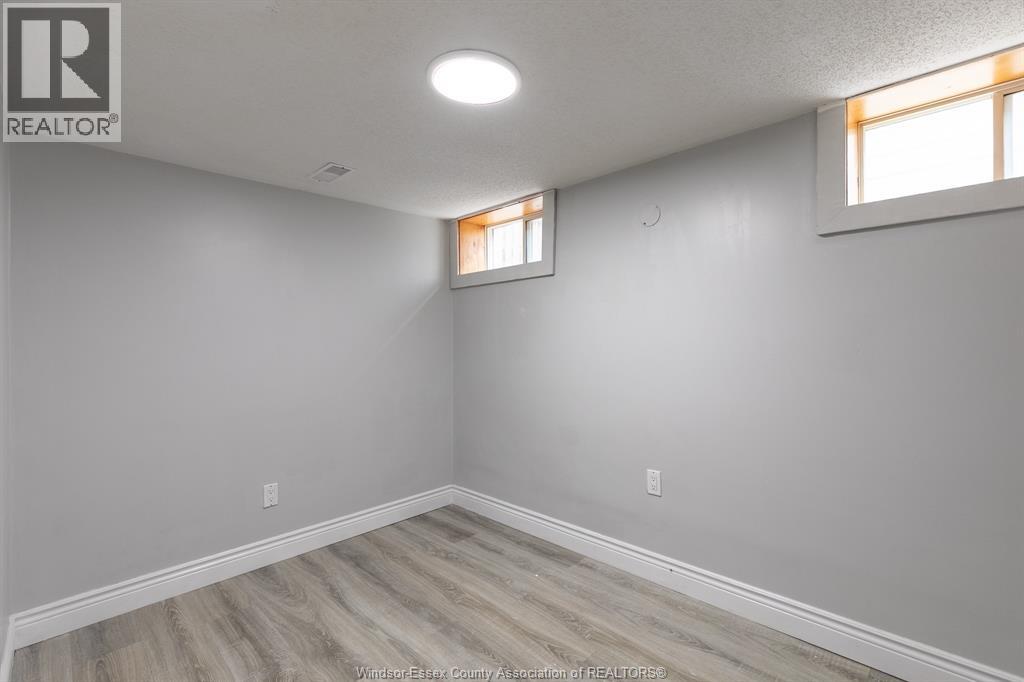 1761 Benjamin Avenue, Windsor, Ontario  N8X 4N7 - Photo 24 - 26021013