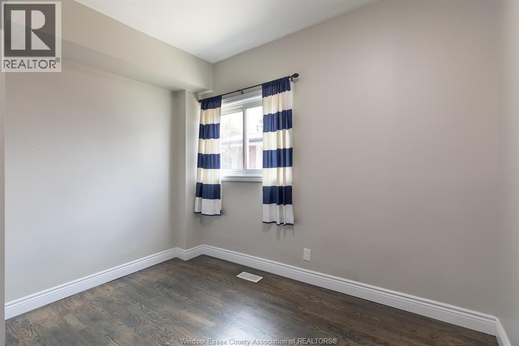 1761 Benjamin Avenue, Windsor, Ontario  N8X 4N7 - Photo 7 - 26021013