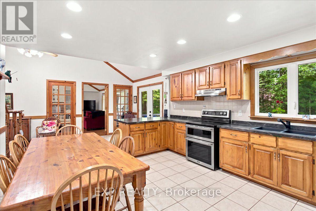 20 Pineshore Crescent, Tiny, Ontario  L0L 2T0 - Photo 13 - S13750520
