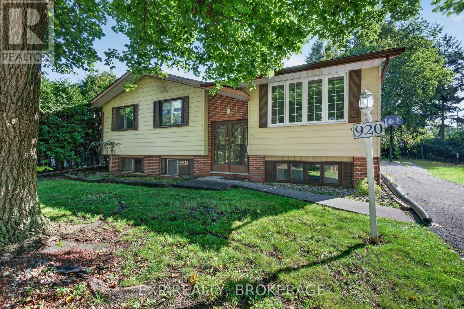 920 Safari Drive, Kingston, Ontario  K7M 6X5 - Photo 2 - X13751896