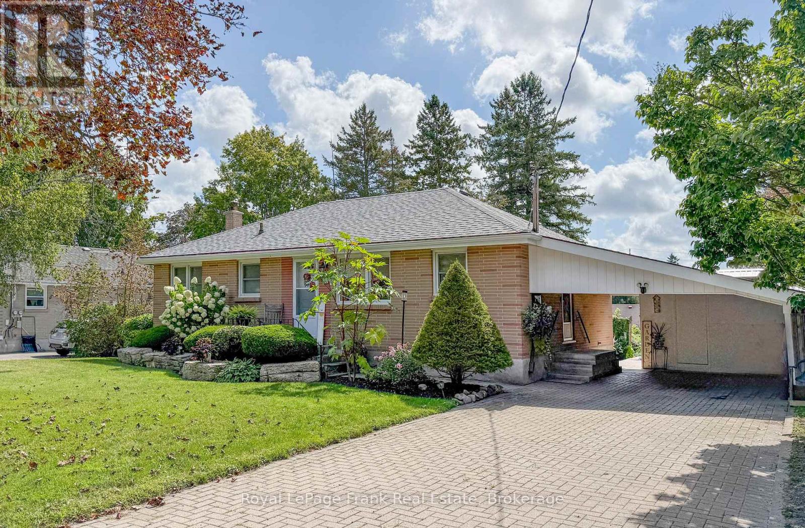 387 ABERDEEN AVENUE, Peterborough, Ontario