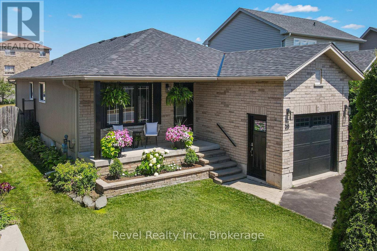39 SPRINGDALE DRIVE, Kawartha Lakes, Ontario