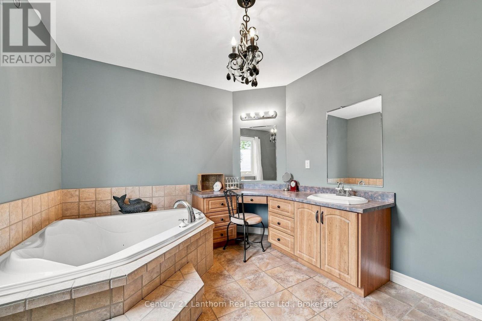 2318 Hutcheson (Hwy 15) Drive, Kingston, Ontario  K7L 4V3 - Photo 36 - X13752014
