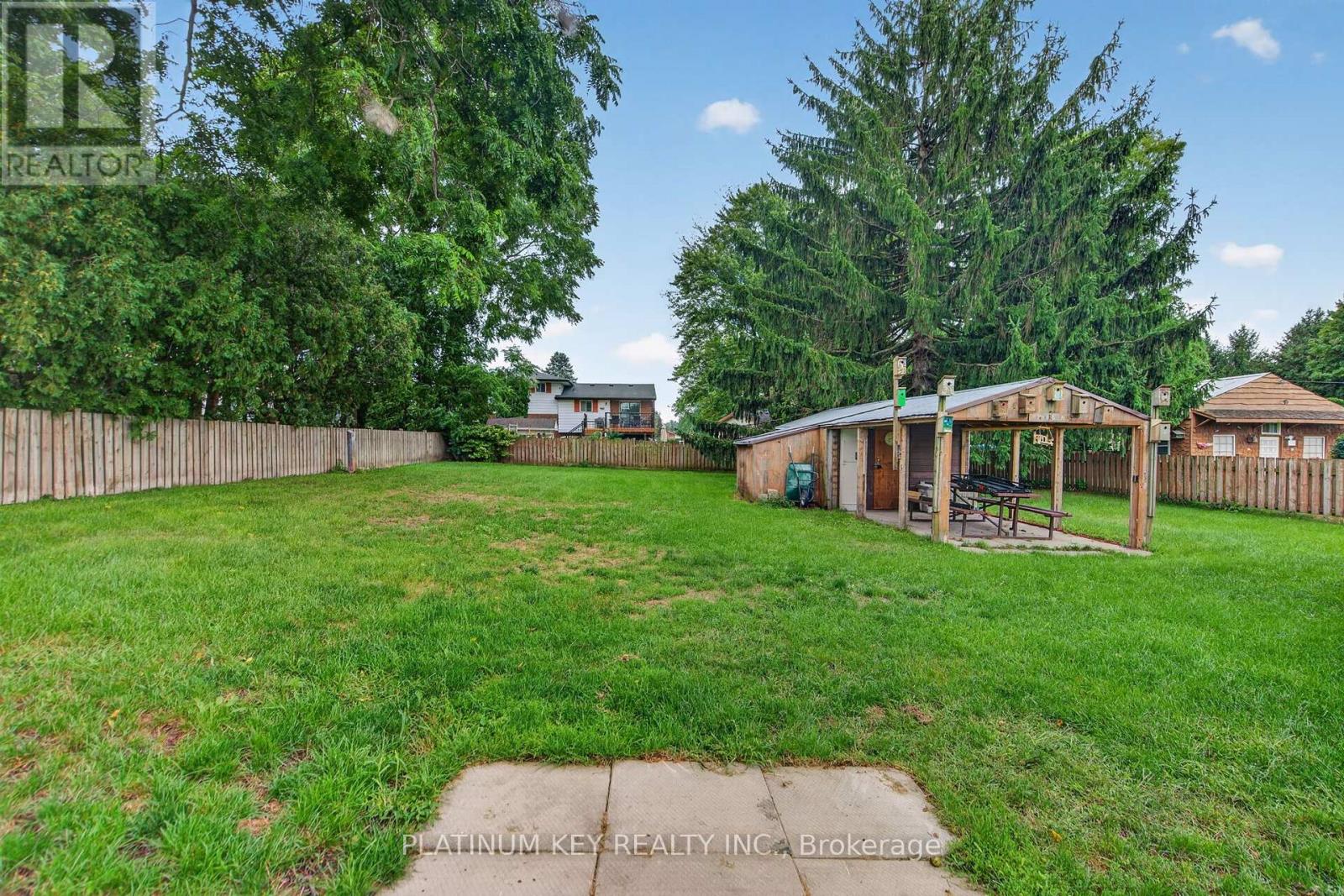 422 Metcalfe Street W, Strathroy-Caradoc, Ontario  N7G 1N7 - Photo 28 - X13751850