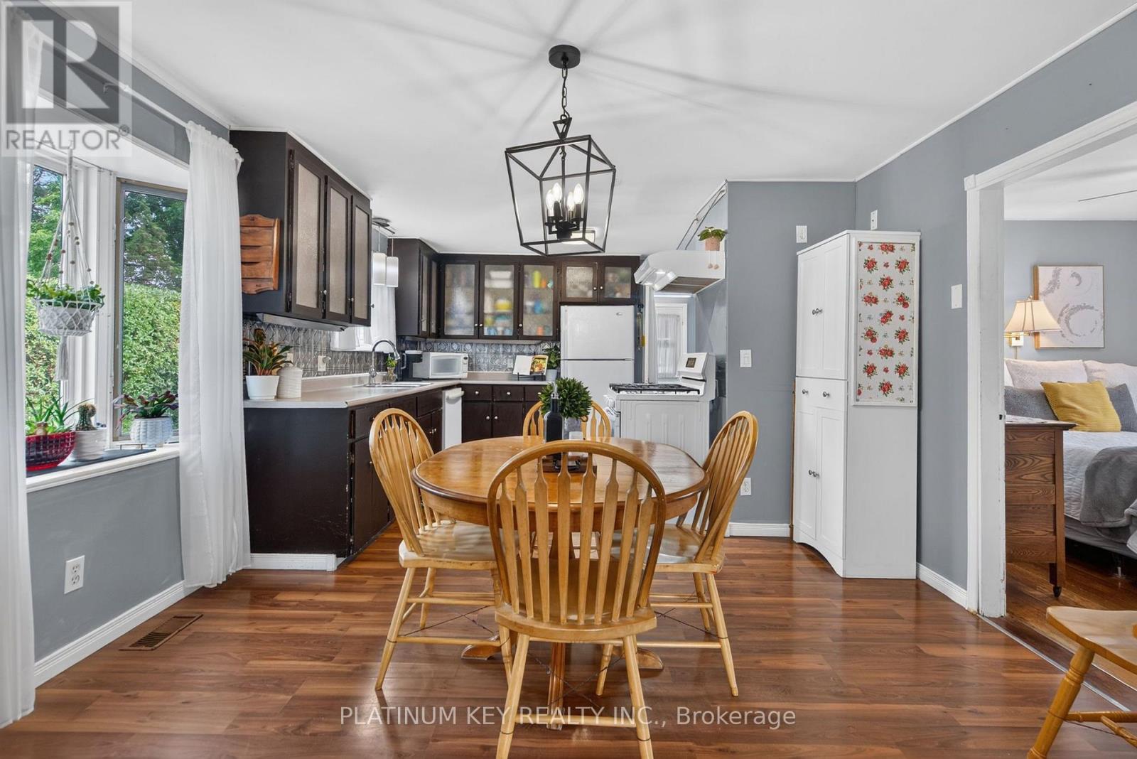 422 Metcalfe Street W, Strathroy-Caradoc, Ontario  N7G 1N7 - Photo 8 - X13751850