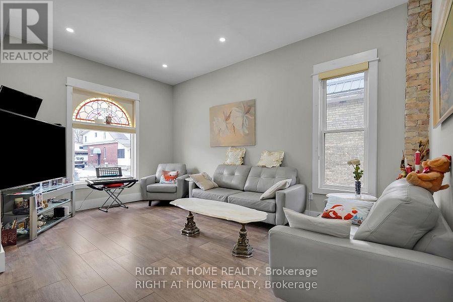 7 Myrtle Street, St. Thomas, Ontario  N5R 2E6 - Photo 4 - X13751898