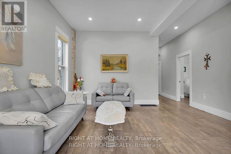 7 Myrtle Street, St. Thomas, Ontario  N5R 2E6 - Photo 6 - X13751898