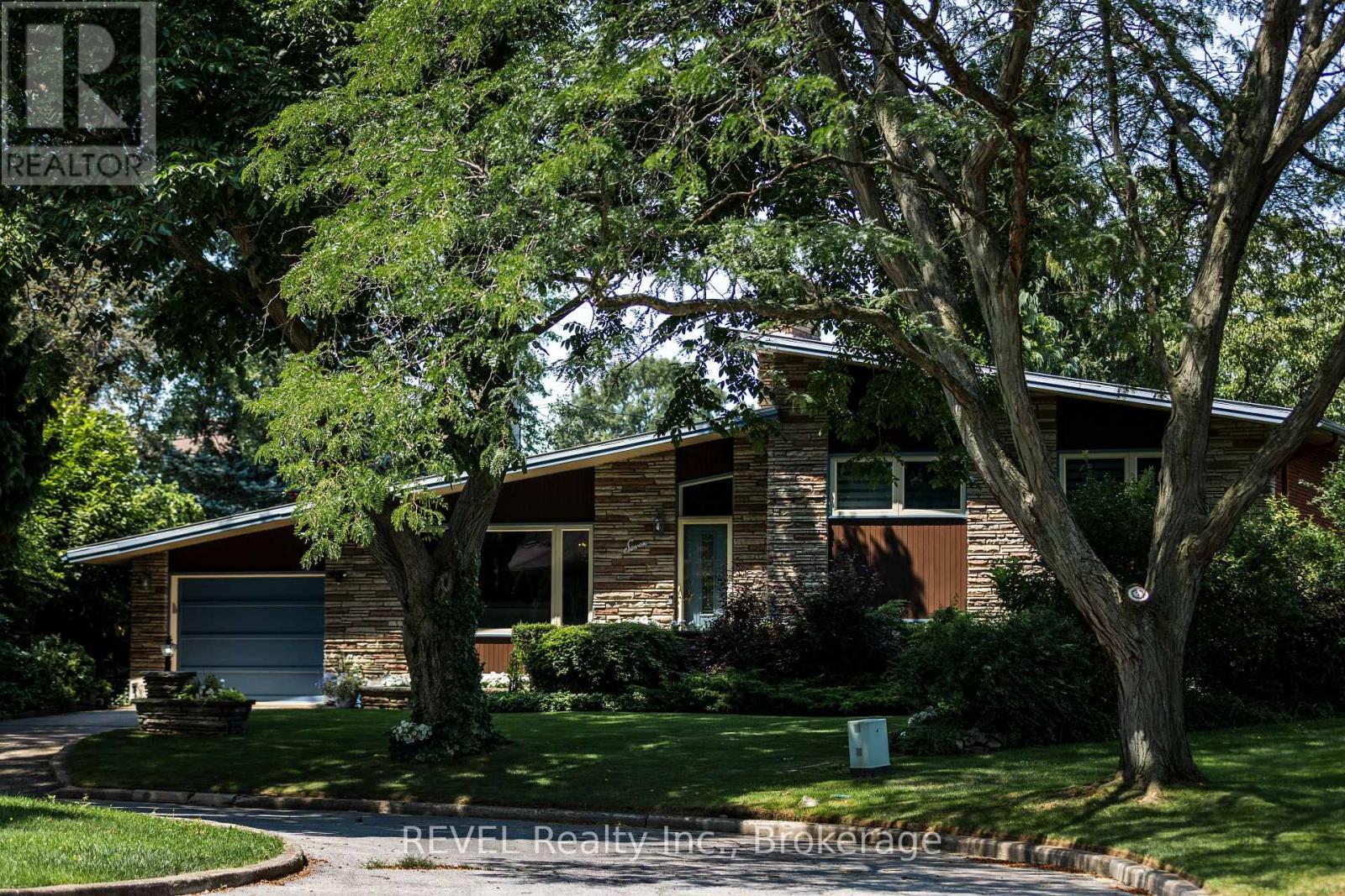 7 Glenayr Place, St. Catharines, Ontario  L2T 2A2 - Photo 3 - X13751848