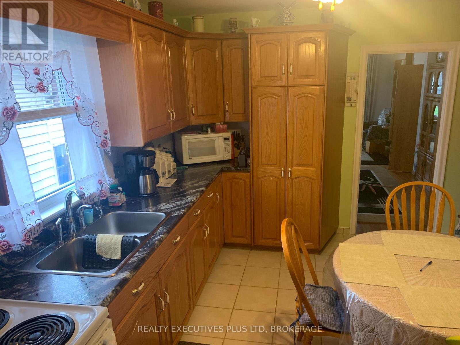 6322 Monroe Street, Niagara Falls, Ontario  L2G 2G8 - Photo 6 - X13751958