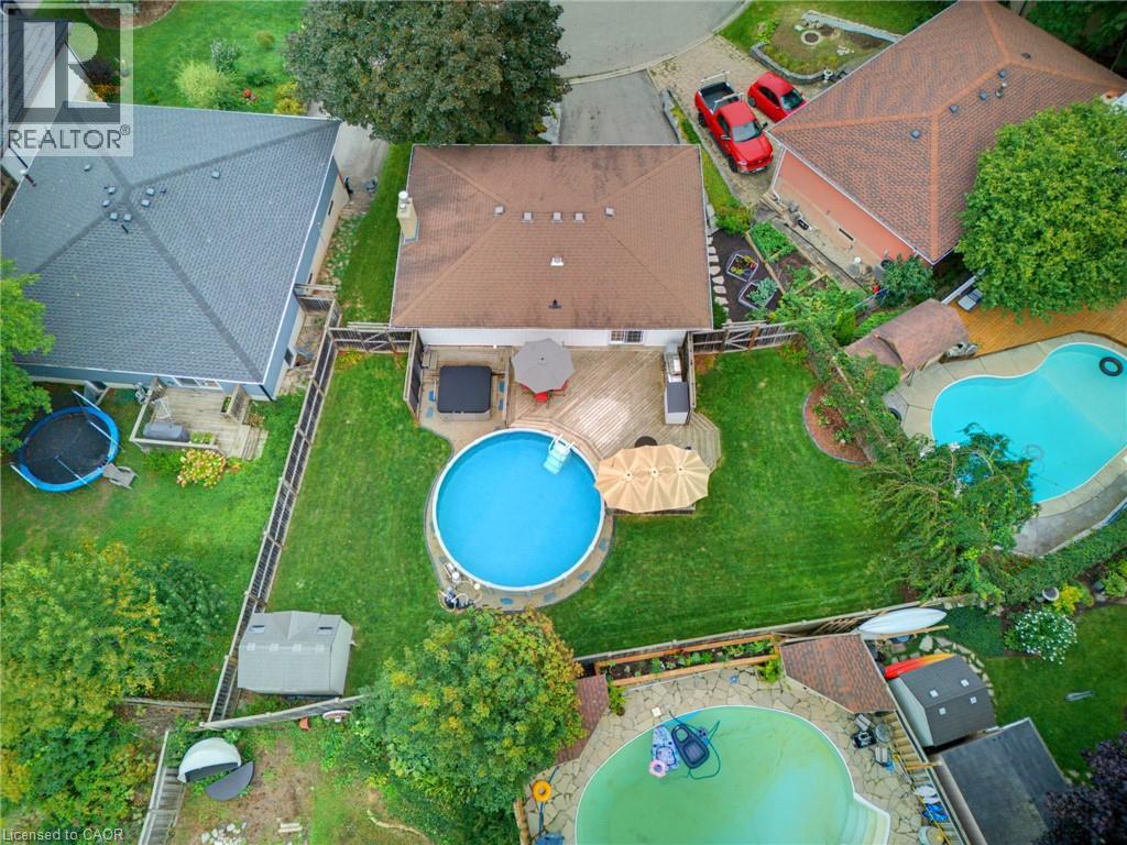 555 Elm Ridge Place, Waterloo, Ontario  N2L 4P6 - Photo 7 - 40861002